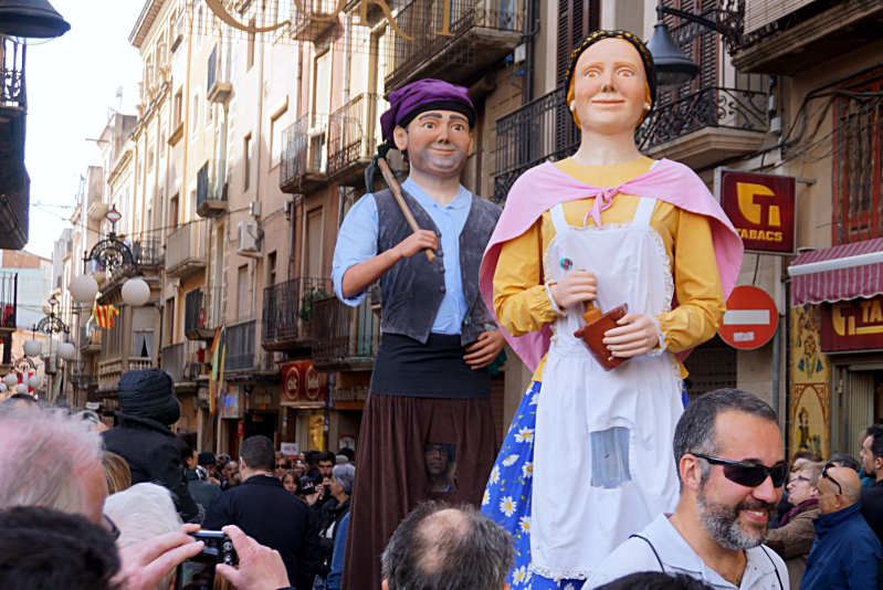 'Gigantes' - typical figures in Catalan festivals - parading through the town of Valls during the Fiesta de la Calçotada de Valls in 2016.