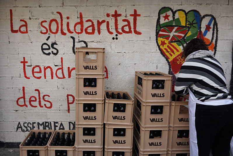 A political sign on the wall in the town of Valls during the Fiesta de la Calçotada de Valls in 2016.